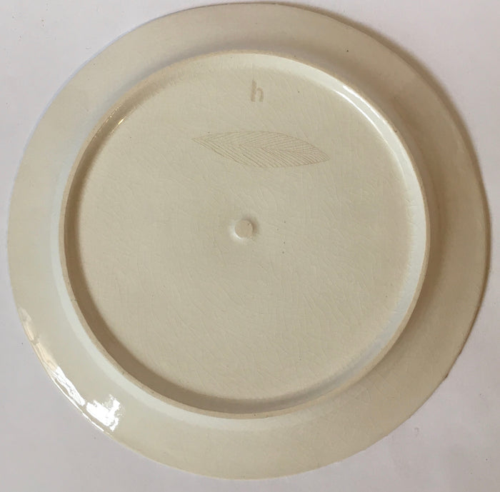 Heather Mills (b. 1973 South African) - Plate 19.5 cm - hand decorated  - Art Studio pottery ceramics