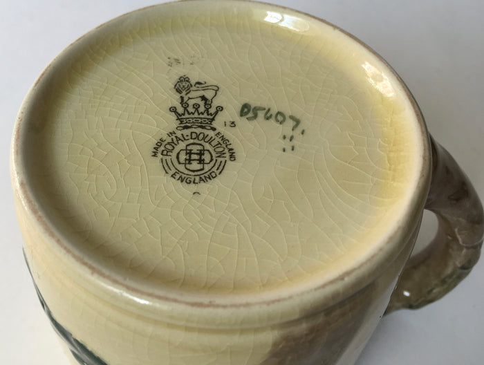 Rare Royal Doulton Squirrel children nursery ware mug D 5407 c. 1940 Hand painted relief