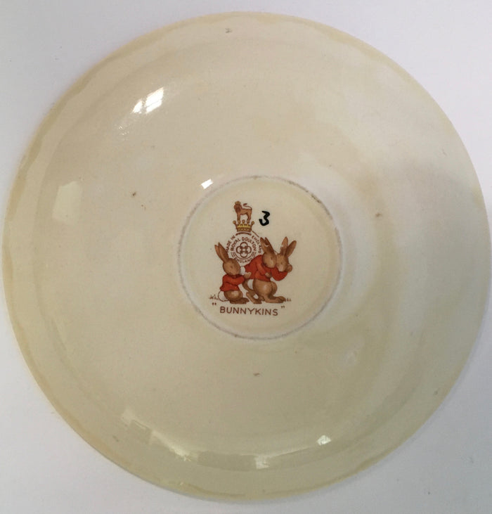 Royal Doulton Bunnykins - SF 11 Game of Golf - 14 cm saucer