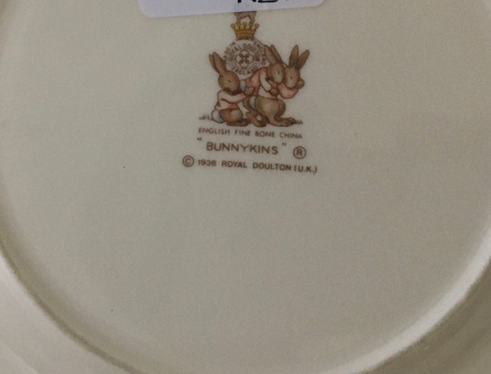 Royal Doulton Bunnykins - SF 8 Chicken Pulling cart - Barbara Vernon - 20.3 cm Plate  - Tea plate Casino
